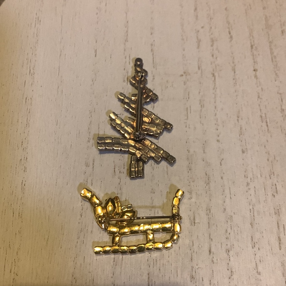 Vintage Christmas Brooches - Picture 4 of 5